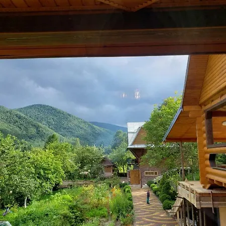 Medova Nasoloda Lodge