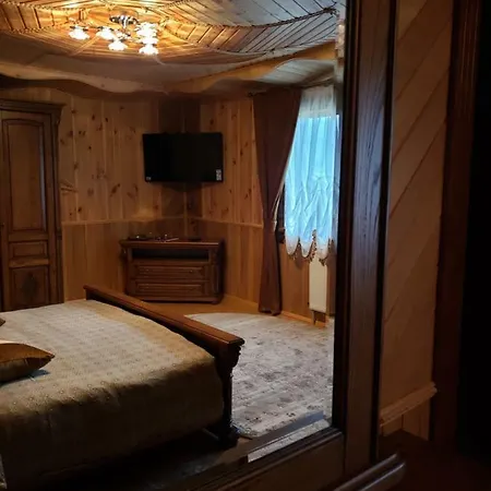 Medova Nasoloda Lodge Guta